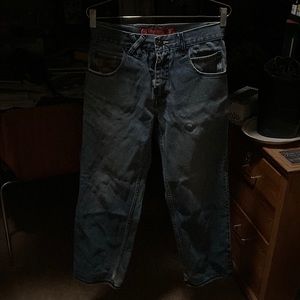 6 pocket 1 patch — damage sustained while building a fencePlant like champions